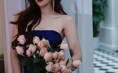 女士开襟乳液狂飙